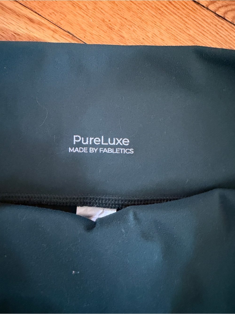 Fabletics Oasis Pure Luxe Leggings 7/8 w/Pockets - Picture 2 of 3